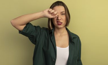poussière dans l'œil